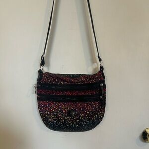 Kipling Crossbody Bag Adjustable Strap Purse
Novelty Rainbow Birds